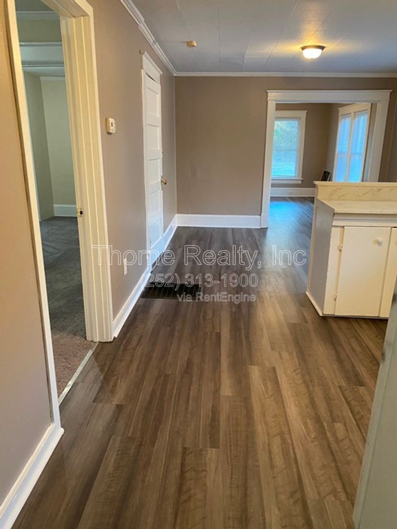 3 Bedroom House near Movie Theatre property image