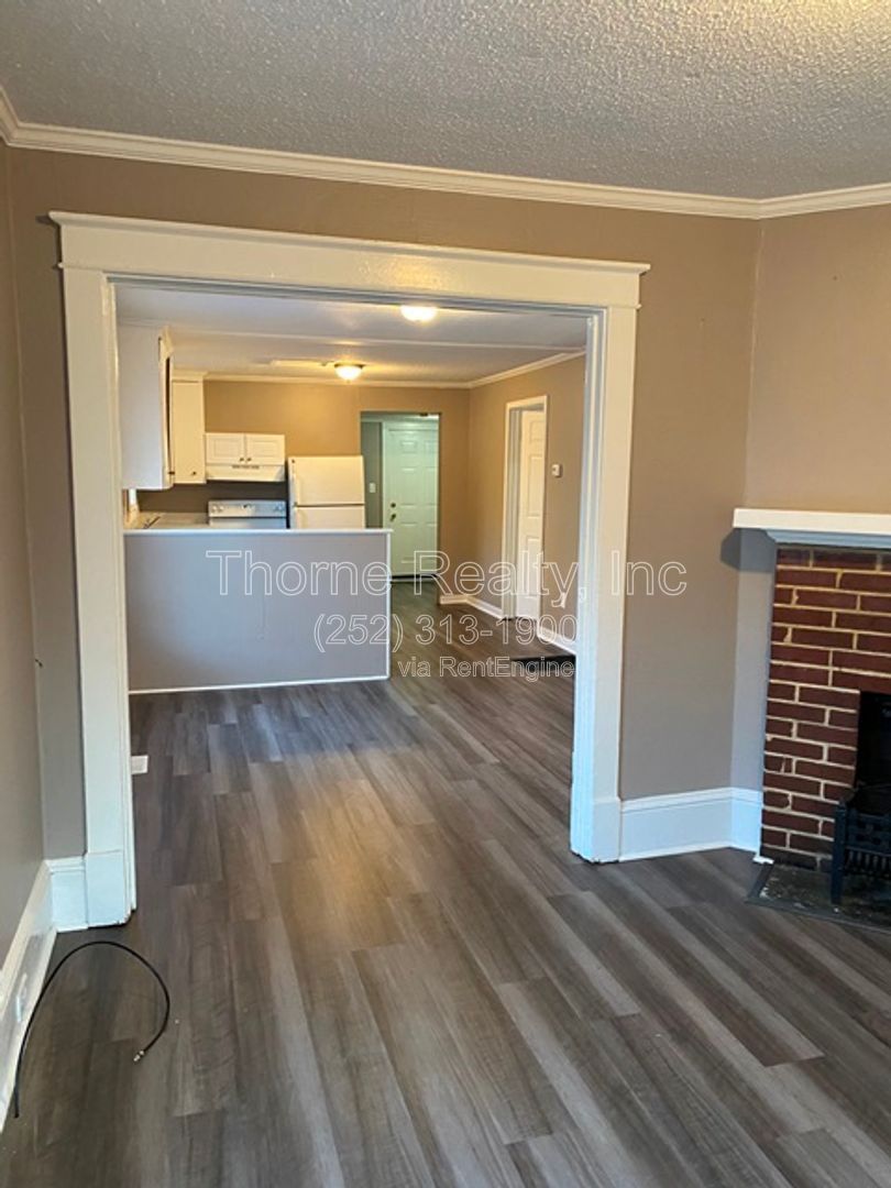 3 Bedroom House near Movie Theatre property image