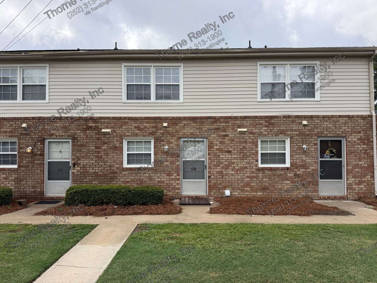 Renovated 2 Bedroom Townhouse property image