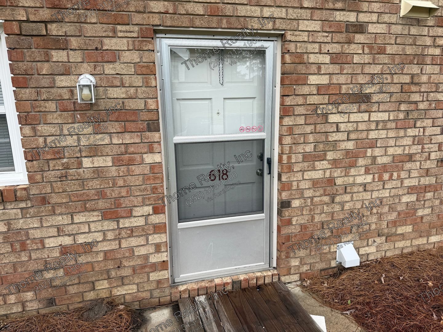 Renovated 2 Bedroom Townhouse property image