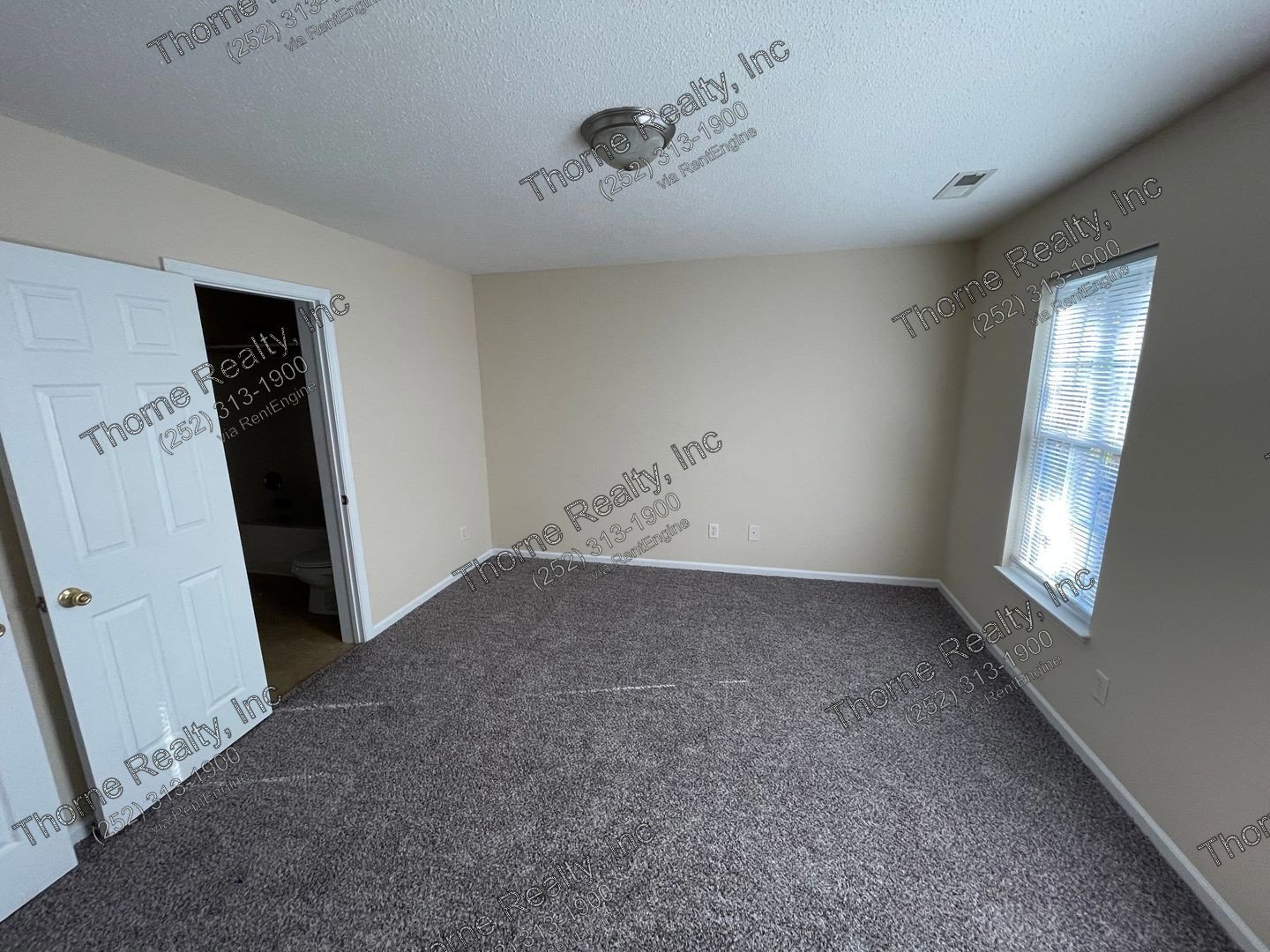 3 Bed / 2 Bath Townhouse property image