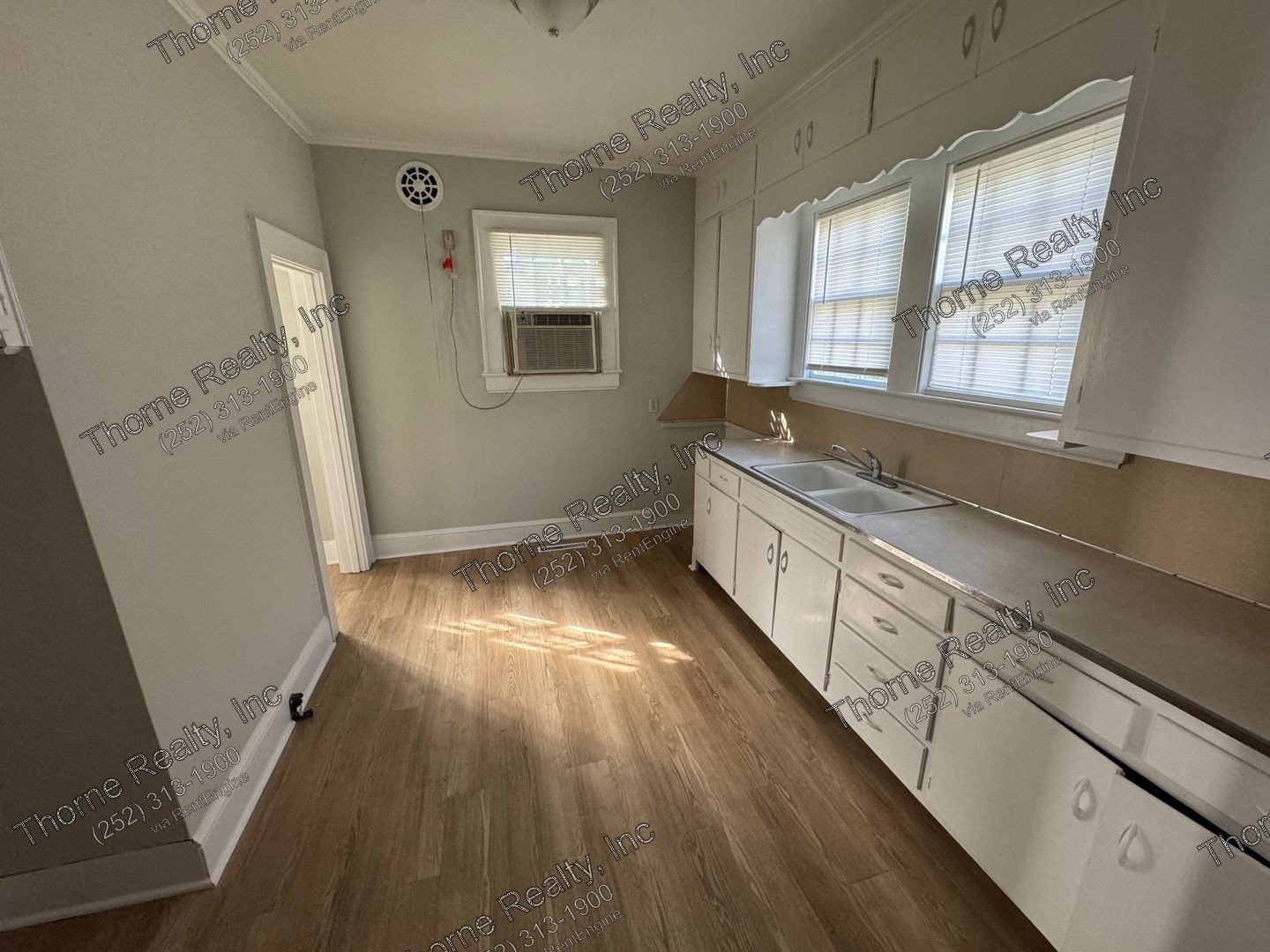 Remodeled 2 Bedroom House property image
