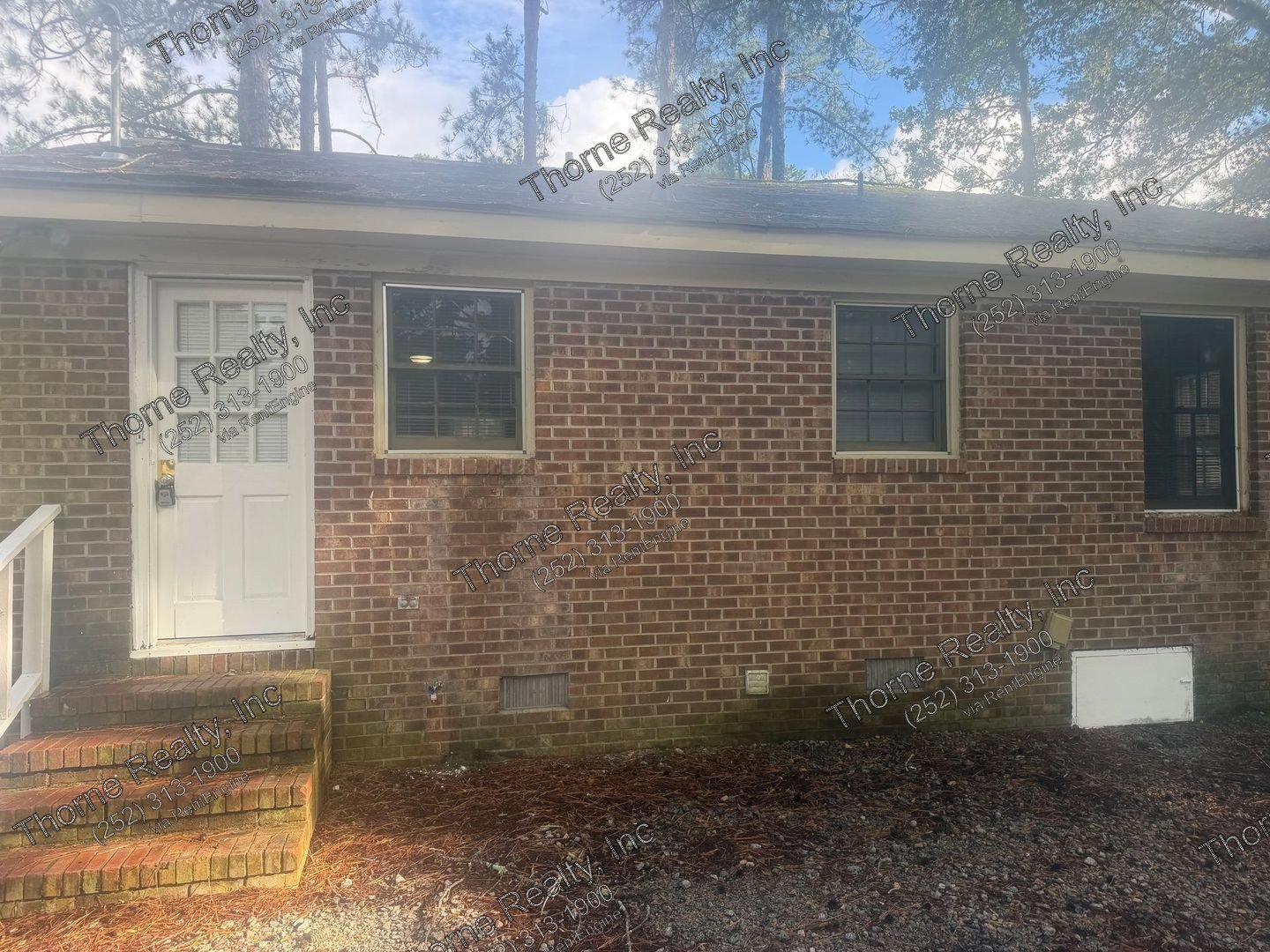 Single Family 3 Bedroom Home - Vouchers Accepted property image