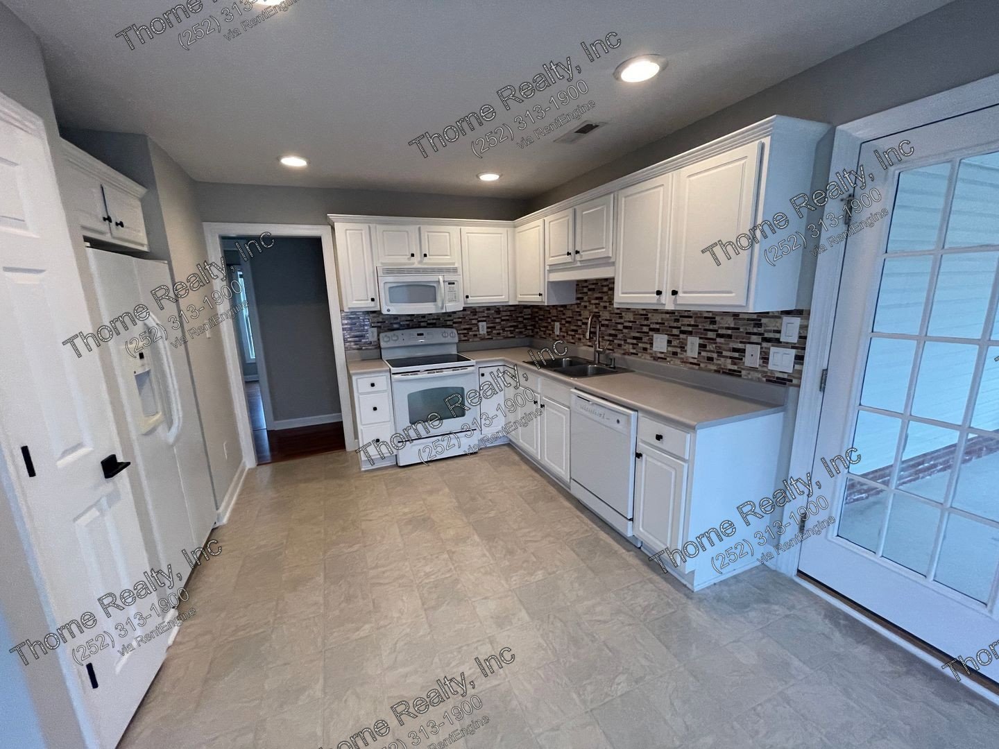 3 Bedroom House in Willow Creek Subdivision property image